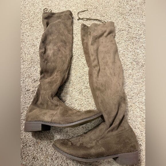 RF Room of Fashion Brown Suede boots size 8.5M - Picture 4 of 11